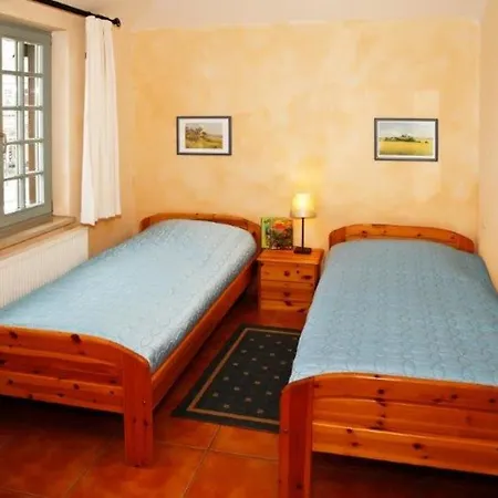 Appartementhaus Laguna Апартаменты Кюлунгсборн